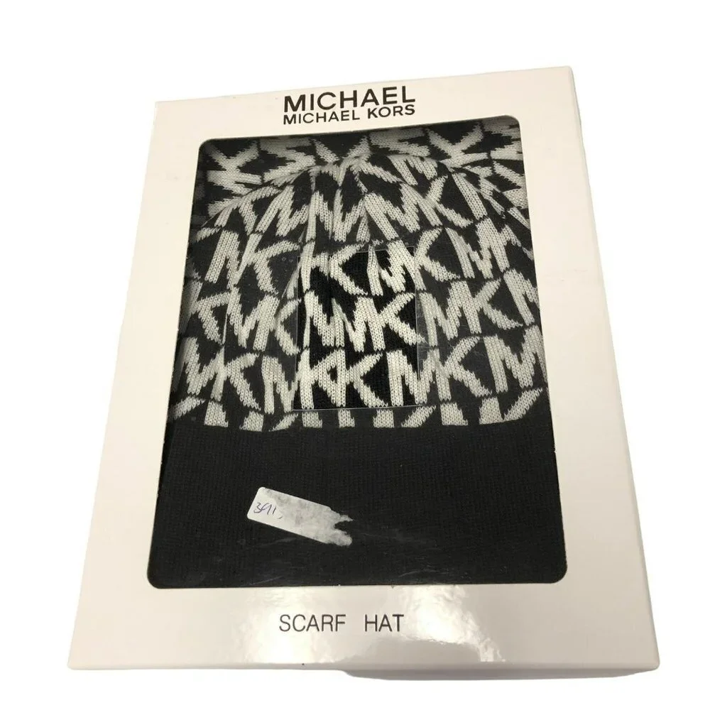 MICHAEL KORS SIGNATURE‎ SETS OF SCARF AND BEANIE HAT NEW IN BOX
